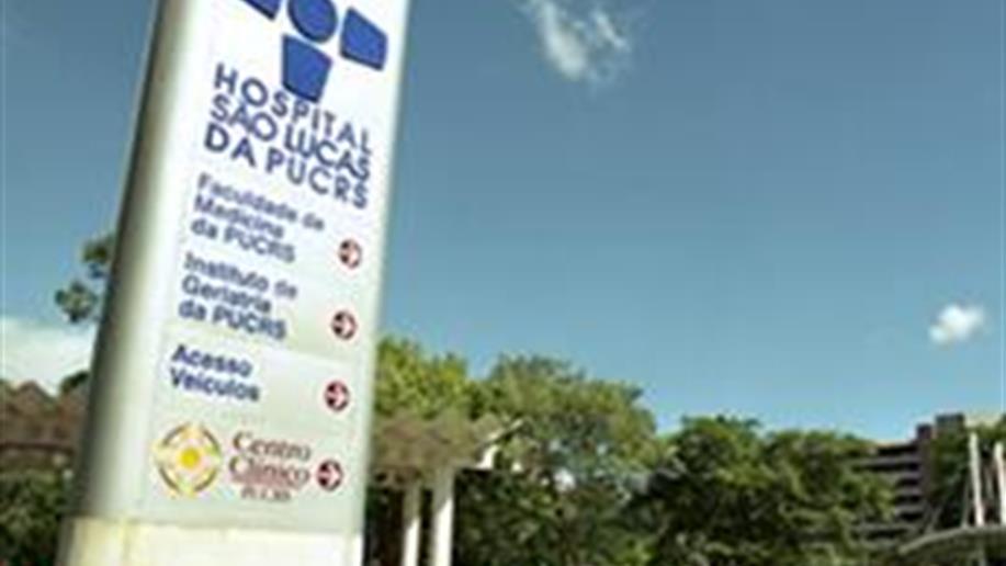 Como Hospital Universitário de natureza filantrópica, o Hospital São Lucas(HSL) atua a serviço do ensino e pesquisa da Universidade, e também no atendimento à saúde da população da Capital e interior do Rio Grande do Sul.
