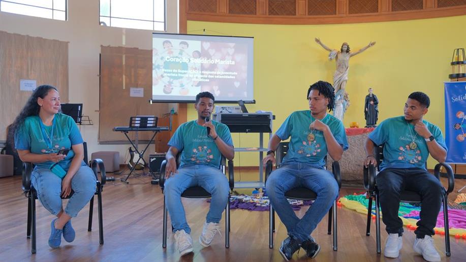 Realizado na Casa Marista da Juventude (Caju), evento contou com painel temático, oficinas especiais e momentos de reflexão, integração e espiritualidade com os jovens 